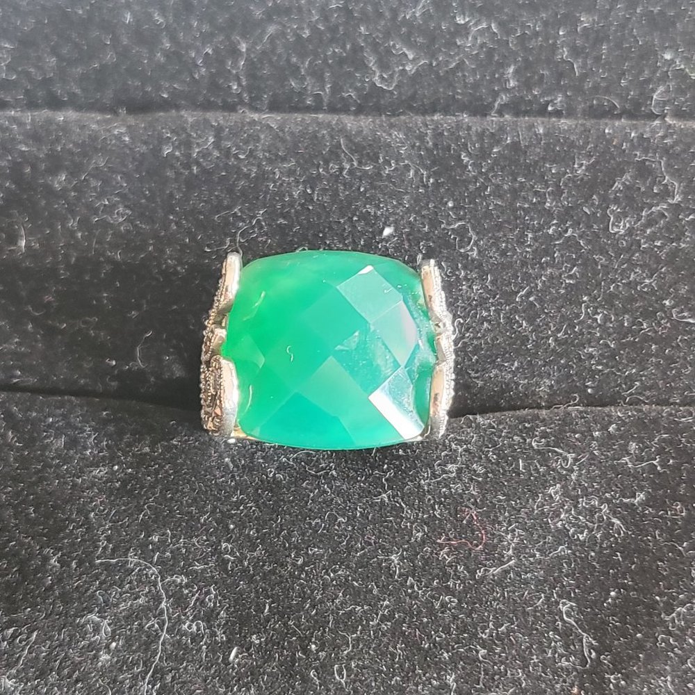 Genuine Green Agate, Marcasite and Sterling Silver Ring, size 7
